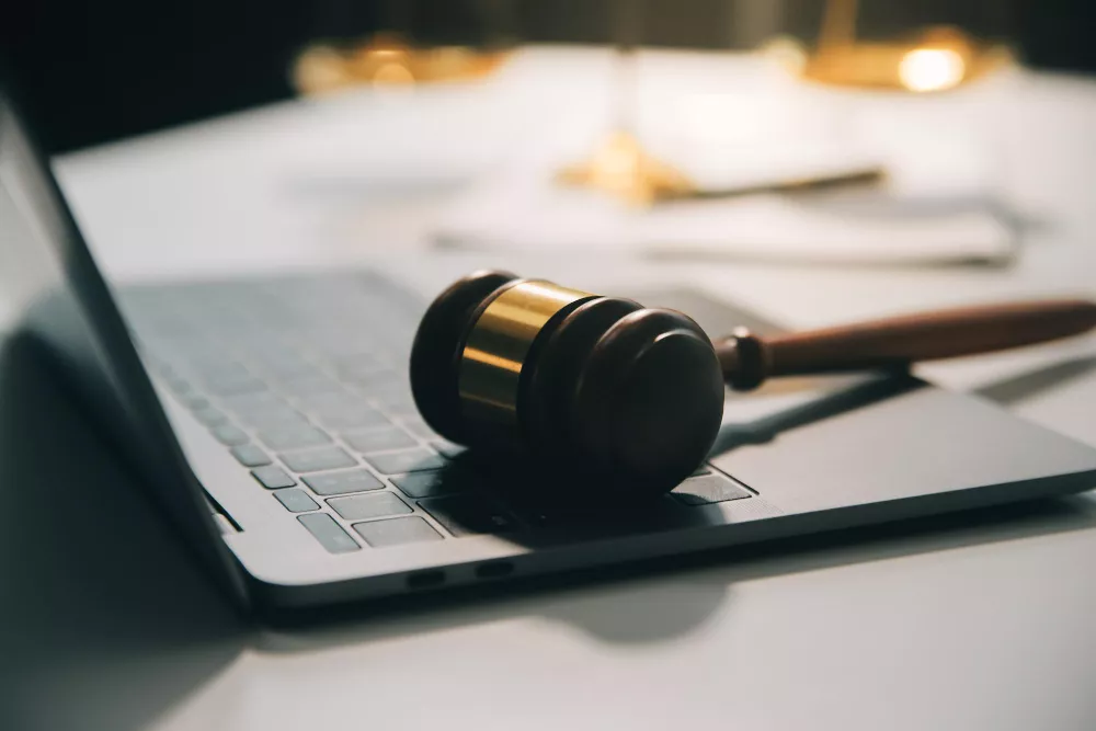 הטלת עיכוב יציאה מהארץ לפני פתיחת תיק הוצאה לפועל